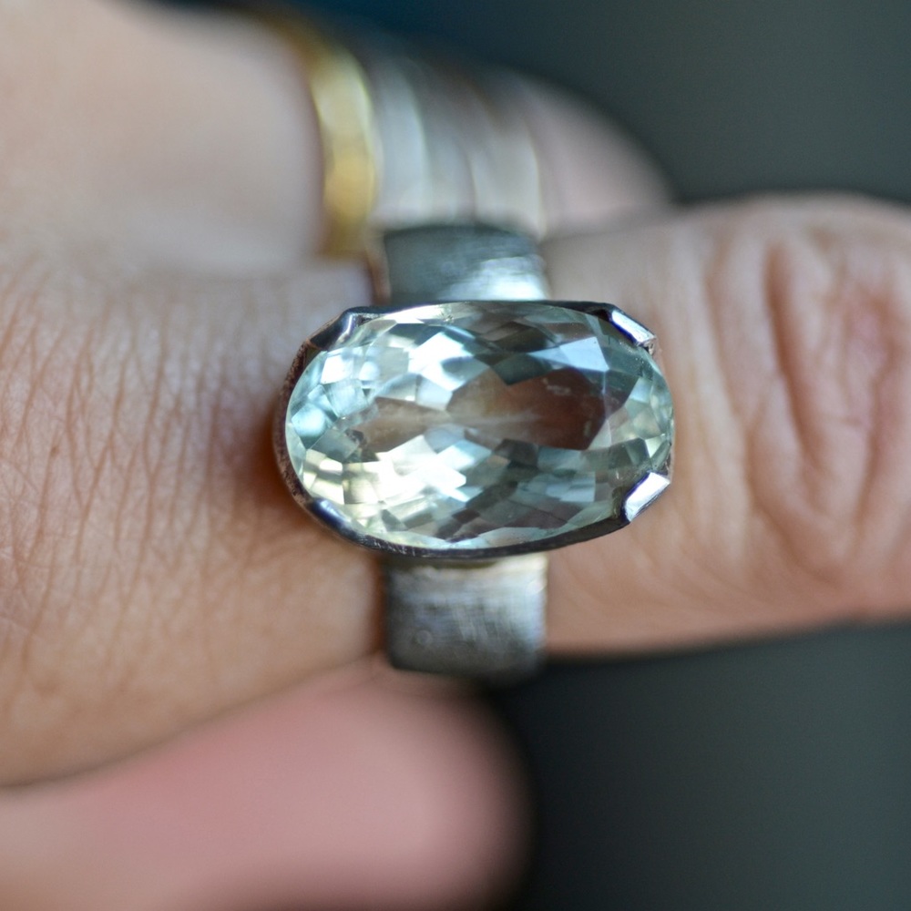 LIGHT GREEN TOPAZ RING STERLING SILVER RING - Picture 5 of 6